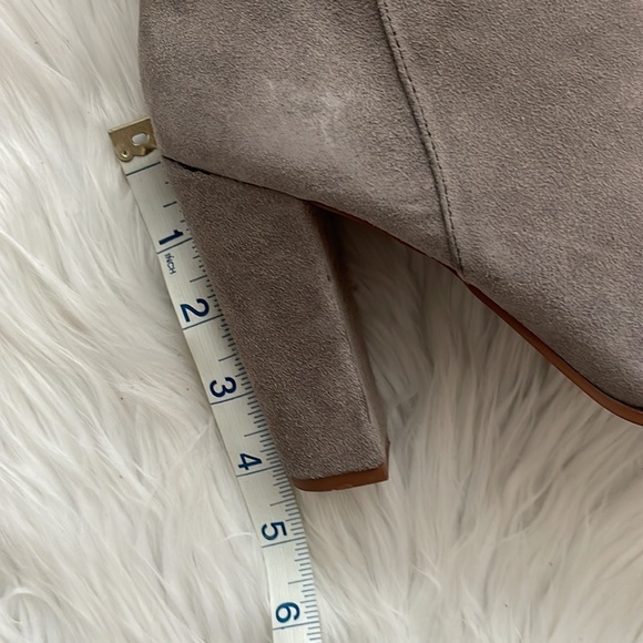 STEVE MADDEN | Glorius Bootie | Taupe Suede |Size 10 - Picture 7 of 9